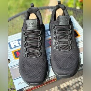 Men’s Skechers Relaxed Fit Memory Foam Work Shoes - Black, sz 9